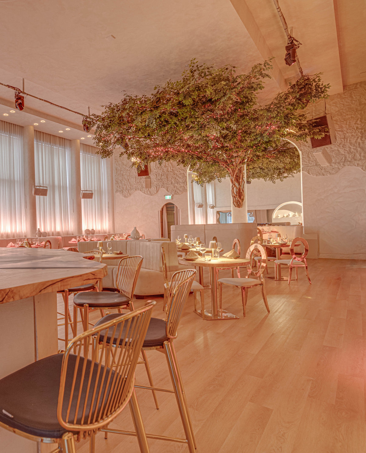ALIA — the room set for a corporate day