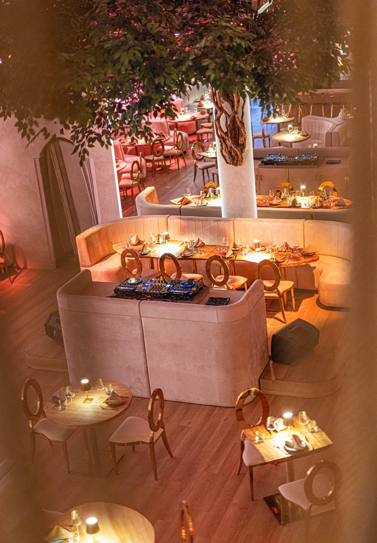 ALIA — the room set for a corporate day